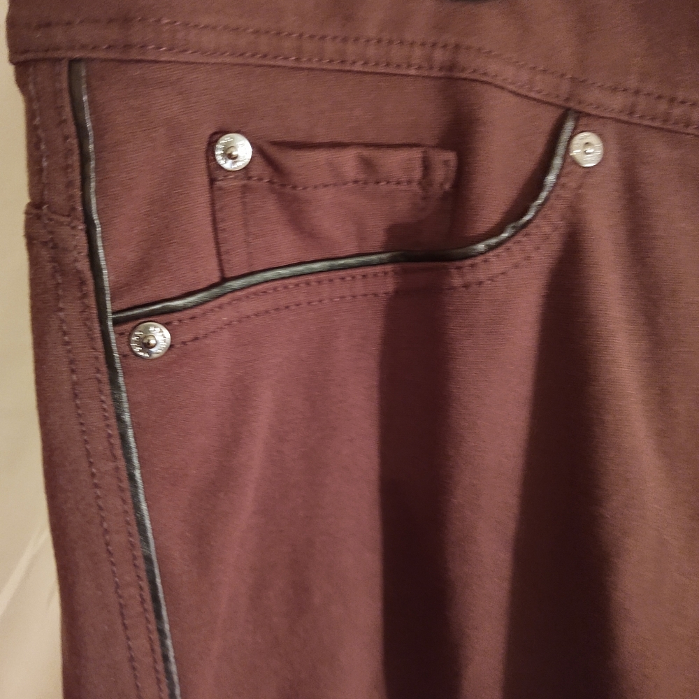 Ladies Nygards Slim's, Sz. 1X (16-18)